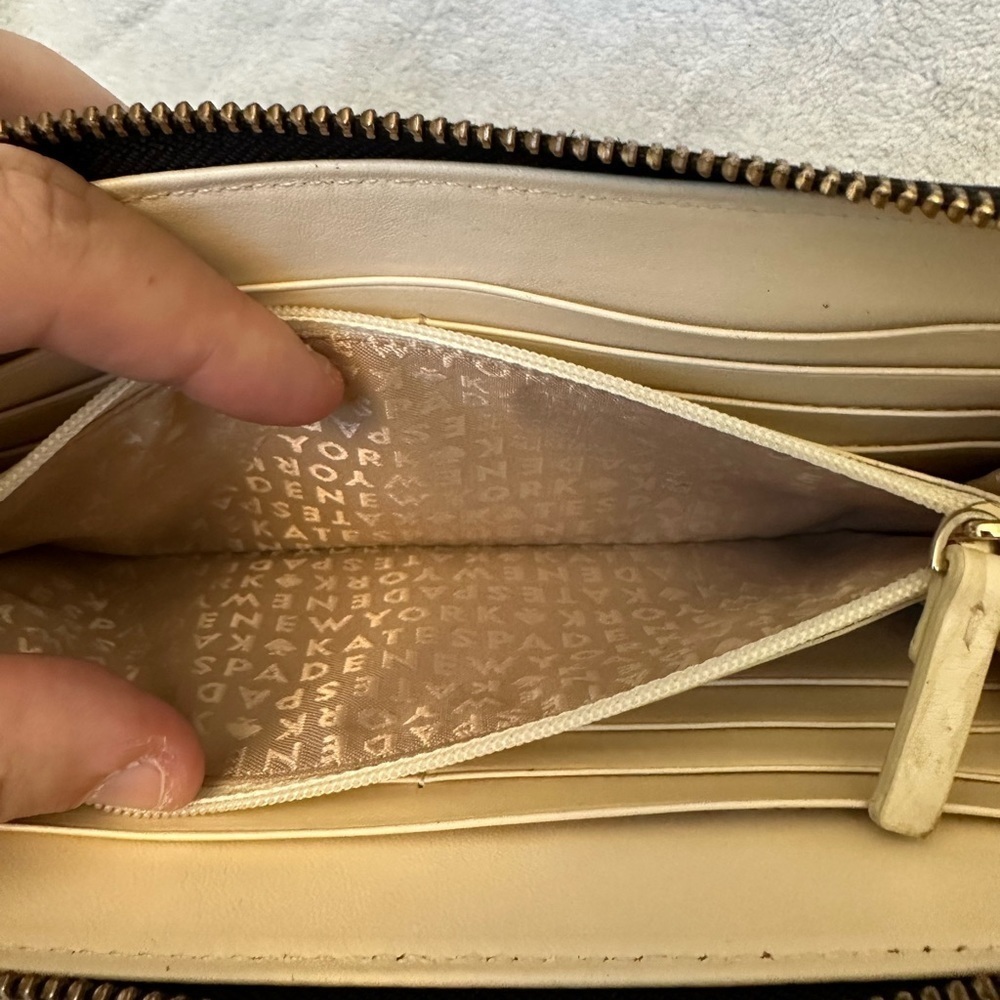 $229 Kate Spade Layton Bow Wallet Wristlet. - Picture 11 of 16